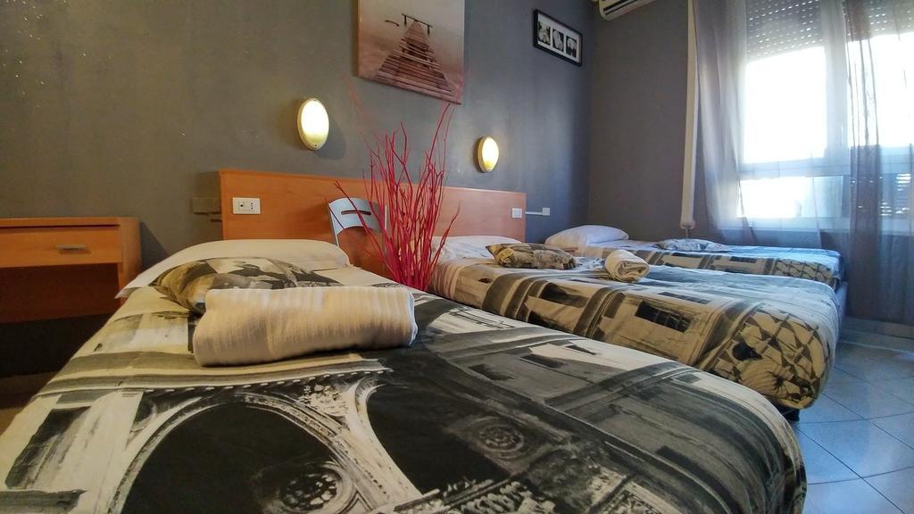 Ciak Hostel โรม ภายนอก รูปภาพ