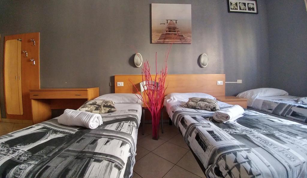 Ciak Hostel โรม ภายนอก รูปภาพ