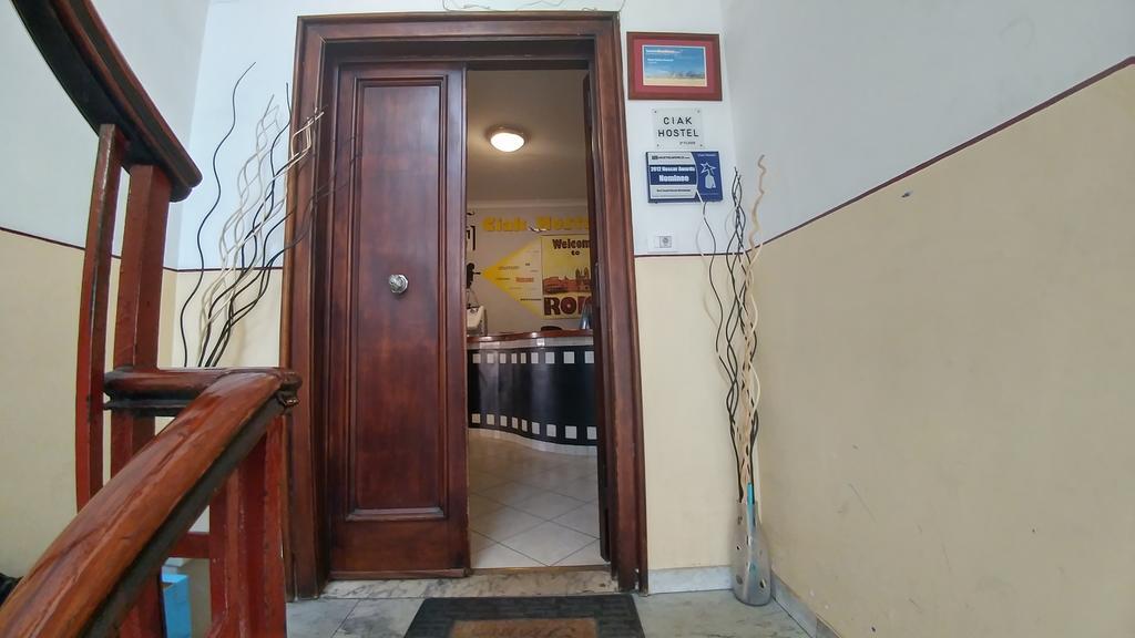 Ciak Hostel โรม ภายนอก รูปภาพ